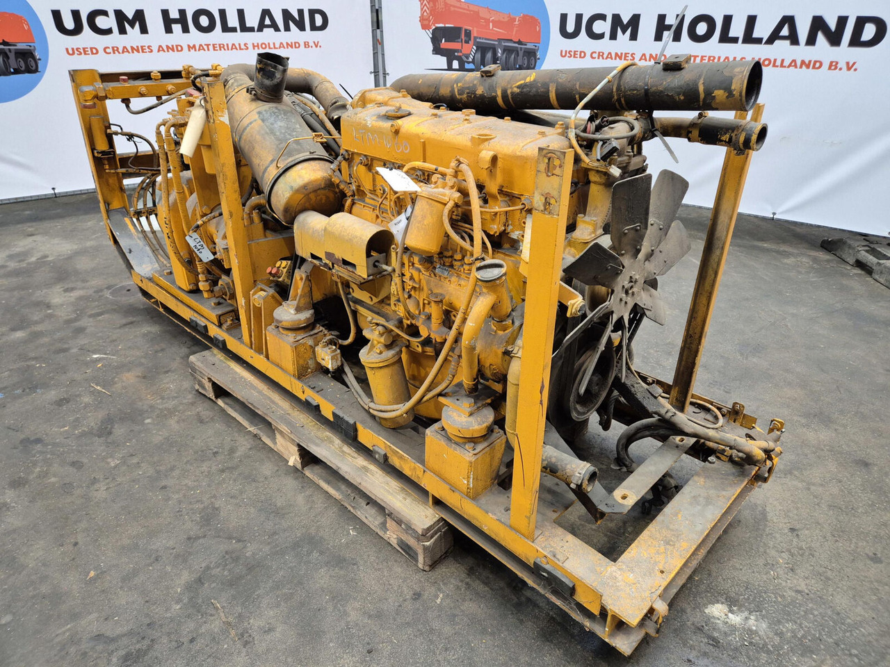 Mercedes-Benz LTM 1060 upper engine Mercedes OM 352 - المحرك - موبايل كرين: صور 2 Mercedes-Benz LTM 1060 upper engine Mercedes OM 352 - المحرك - موبايل كرين: صور 2