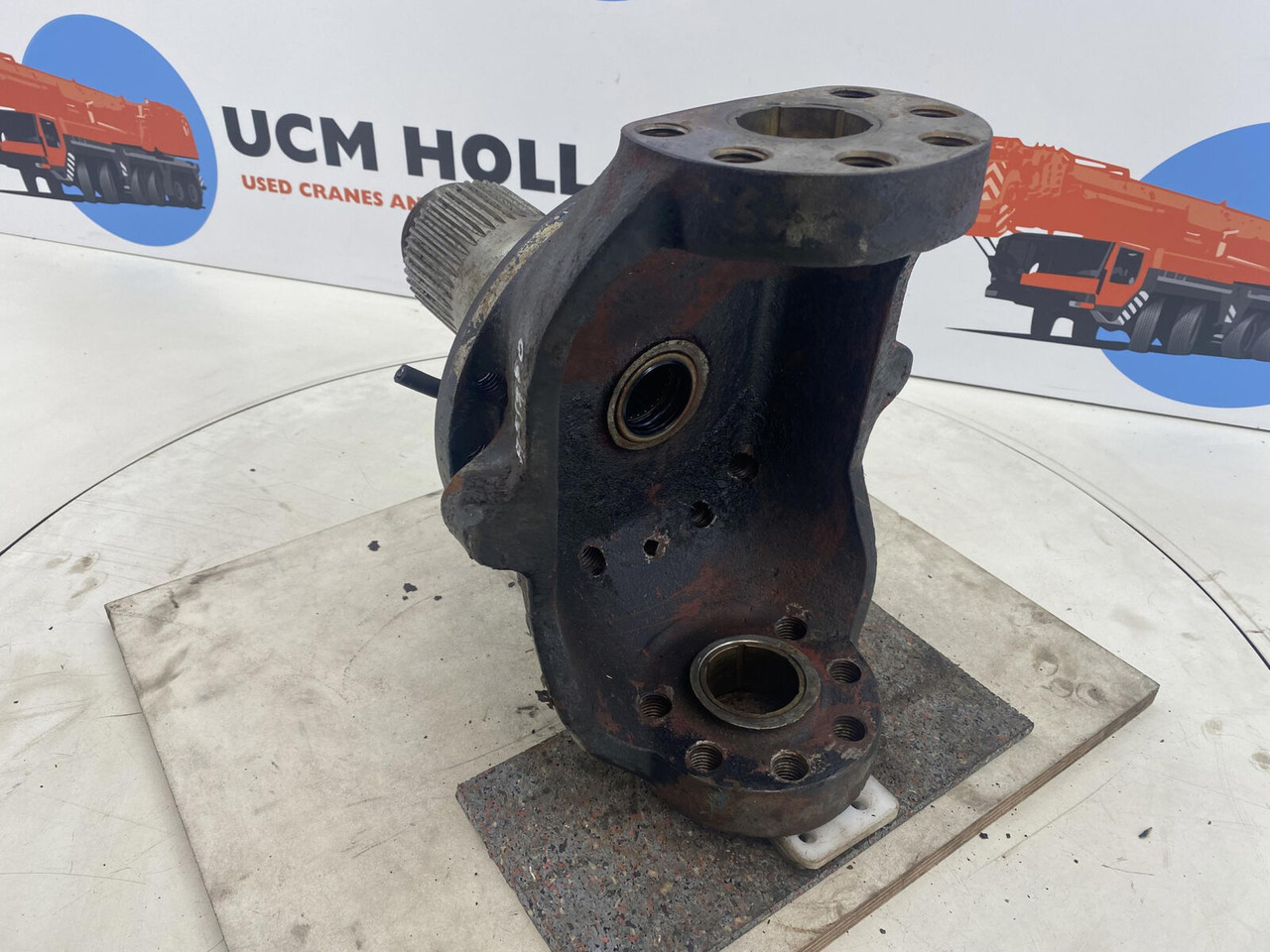 PPM 280 ATT Steering knuckle 16 holes axle 1 - مفصل التوجيه - الرافعة: صور 4 PPM 280 ATT Steering knuckle 16 holes axle 1 - مفصل التوجيه - الرافعة: صور 4