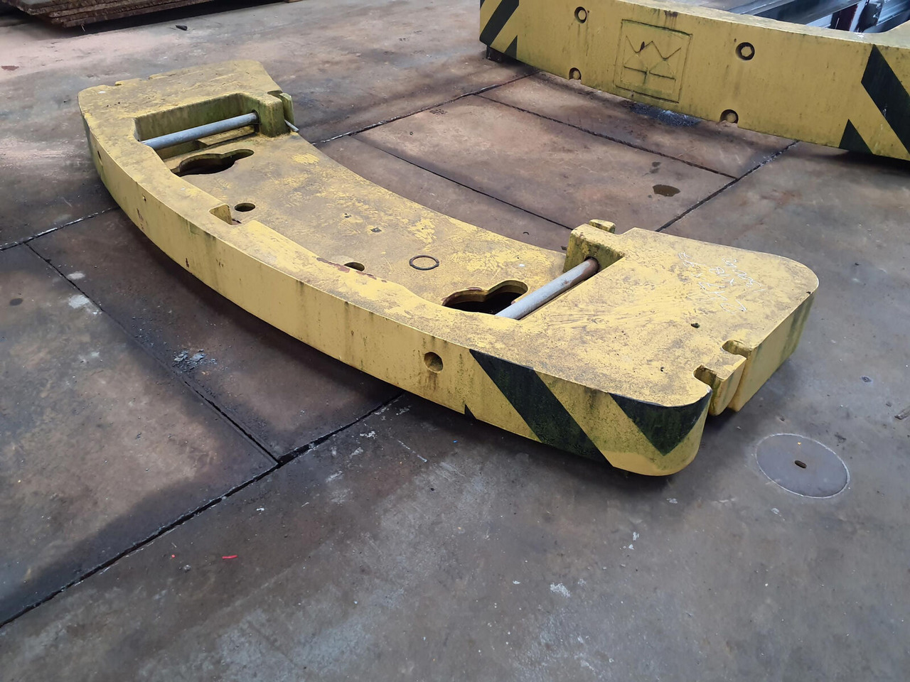 PPM ATT 400-3 counterweight 1.3 ton - ثقل موازن - موبايل كرين: صور 2 PPM ATT 400-3 counterweight 1.3 ton - ثقل موازن - موبايل كرين: صور 2