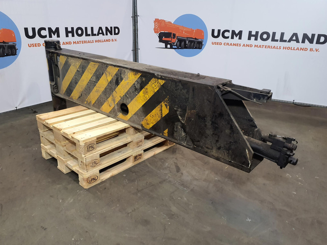 Terex AC 100 outrigger beam complete front - تعليق - الرافعة: صور 3 Terex AC 100 outrigger beam complete front - تعليق - الرافعة: صور 3