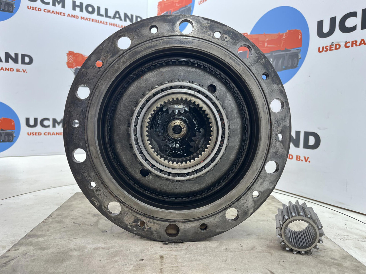 Terex AC 155 planetary gear 17-24-67-32-3pl-H135-46 - محرك السفر - موبايل كرين: صور 4 Terex AC 155 planetary gear 17-24-67-32-3pl-H135-46 - محرك السفر - موبايل كرين: صور 4