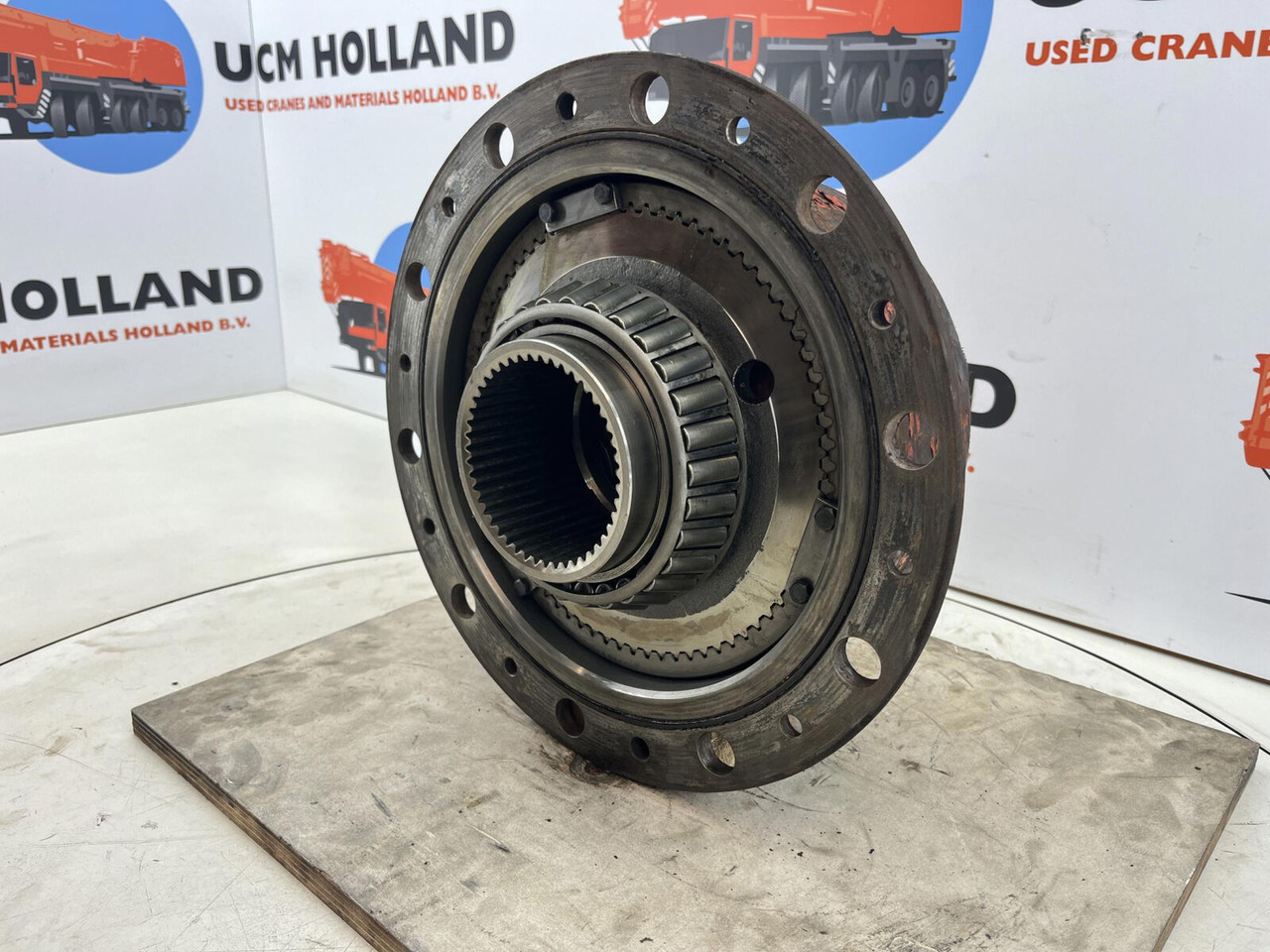 Terex AC 155 planetary gear 22-25-74-40-3pl-H135-46 - محرك السفر - موبايل كرين: صور 3 Terex AC 155 planetary gear 22-25-74-40-3pl-H135-46 - محرك السفر - موبايل كرين: صور 3