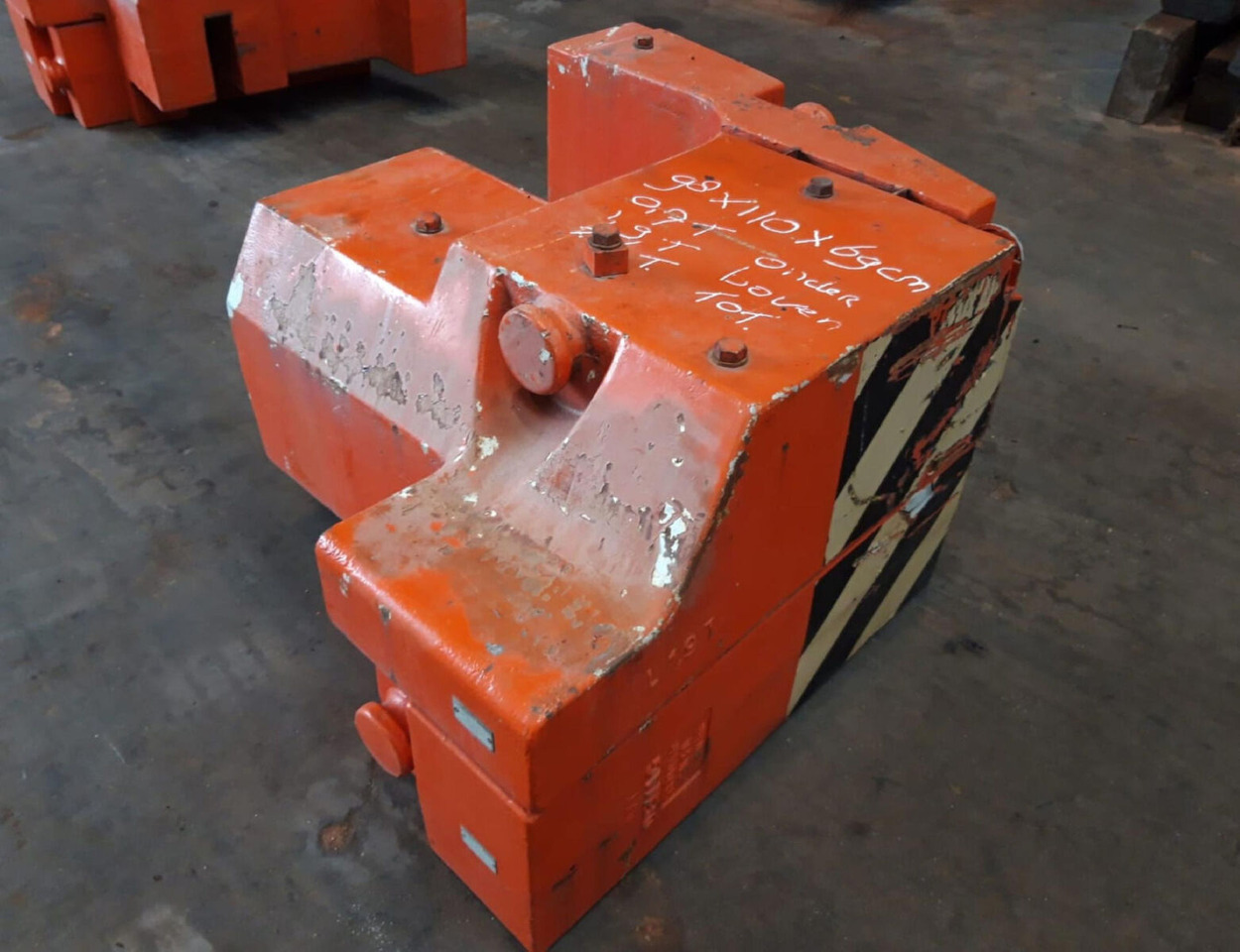 Terex AC 205 counterweight 2.6 ton (0.7/1.9t) - ثقل موازن - موبايل كرين: صور 2 Terex AC 205 counterweight 2.6 ton (0.7/1.9t) - ثقل موازن - موبايل كرين: صور 2