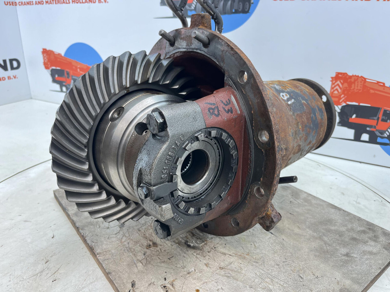 Terex AC 25 end differential 18x33 axle 1 - التفاضلية والعتاد - موبايل كرين: صور 2 Terex AC 25 end differential 18x33 axle 1 - التفاضلية والعتاد - موبايل كرين: صور 2