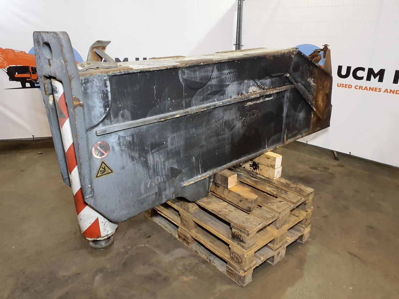 Terex AC 350-1 outrigger beam complete front - تعليق - موبايل كرين: صور 2 Terex AC 350-1 outrigger beam complete front - تعليق - موبايل كرين: صور 2
