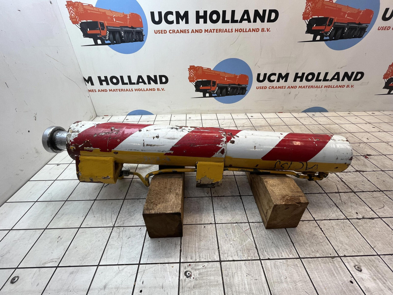 Terex AC 50 / AC 155 support cylinder front - الاسطوانة الهيدروليكية - موبايل كرين: صور 5 Terex AC 50 / AC 155 support cylinder front - الاسطوانة الهيدروليكية - موبايل كرين: صور 5