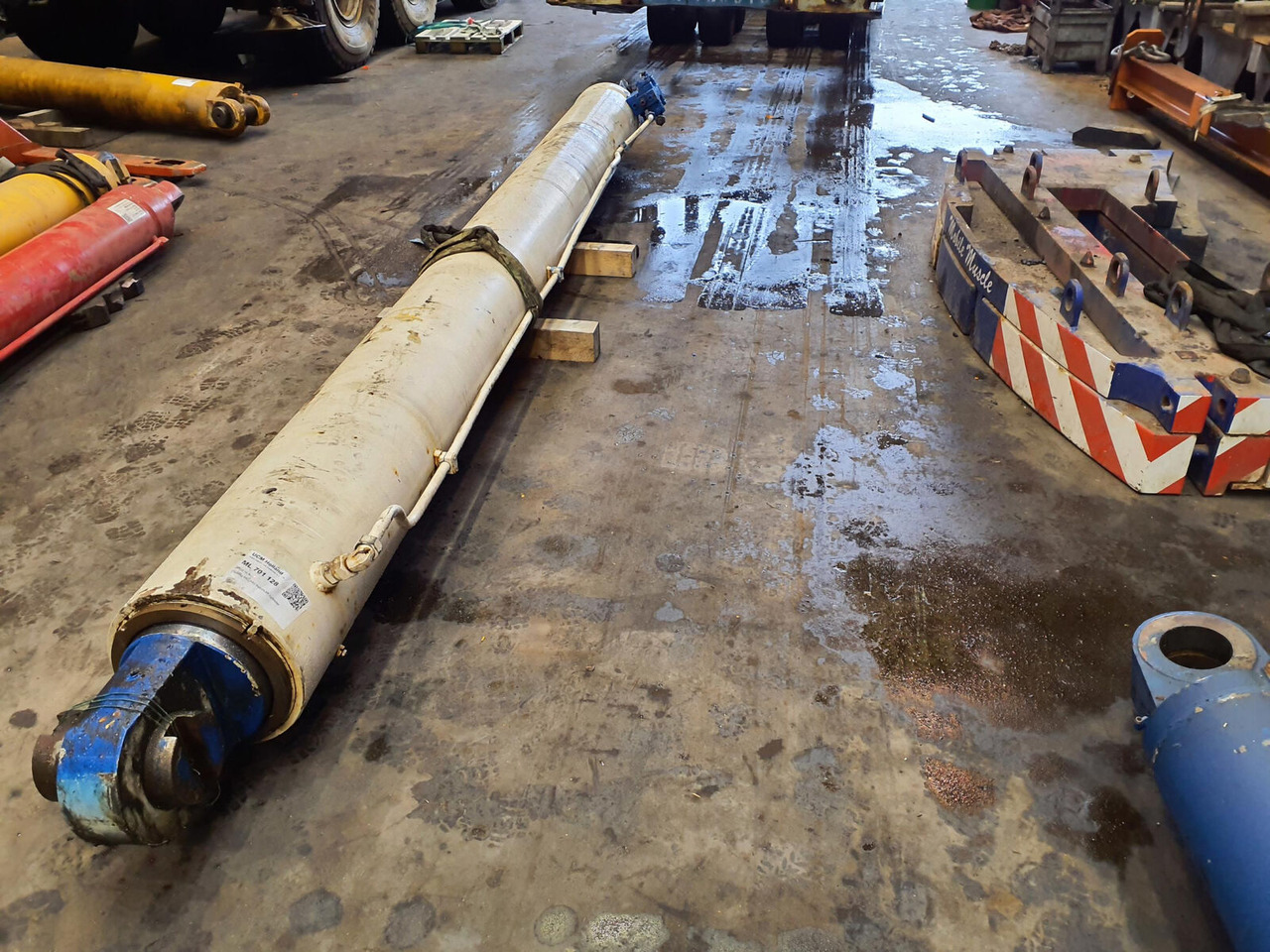 Terex HC 340 boom cylinder - الاسطوانة الهيدروليكية - موبايل كرين: صور 2 Terex HC 340 boom cylinder - الاسطوانة الهيدروليكية - موبايل كرين: صور 2