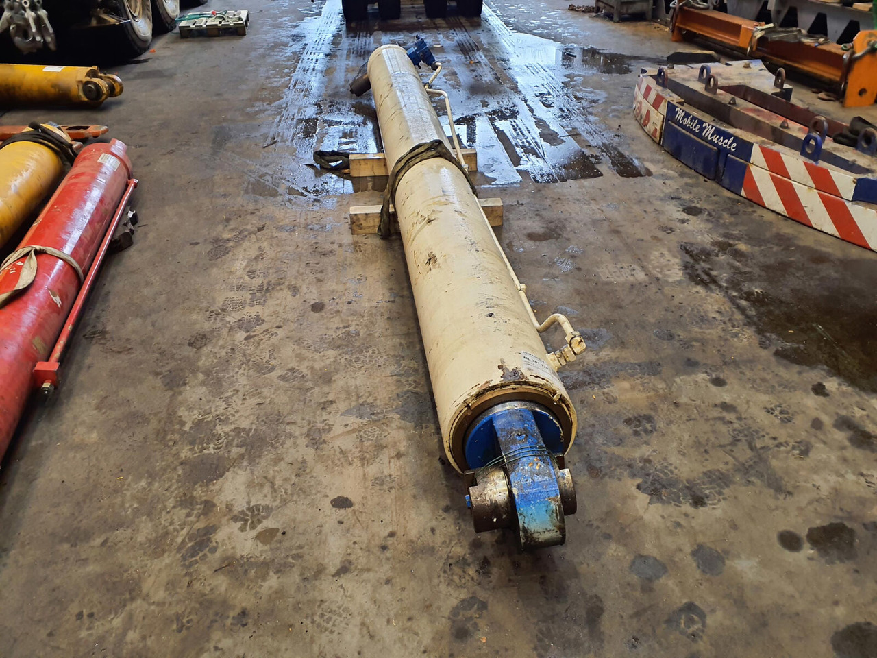 Terex HC 340 boom cylinder - الاسطوانة الهيدروليكية - موبايل كرين: صور 3 Terex HC 340 boom cylinder - الاسطوانة الهيدروليكية - موبايل كرين: صور 3