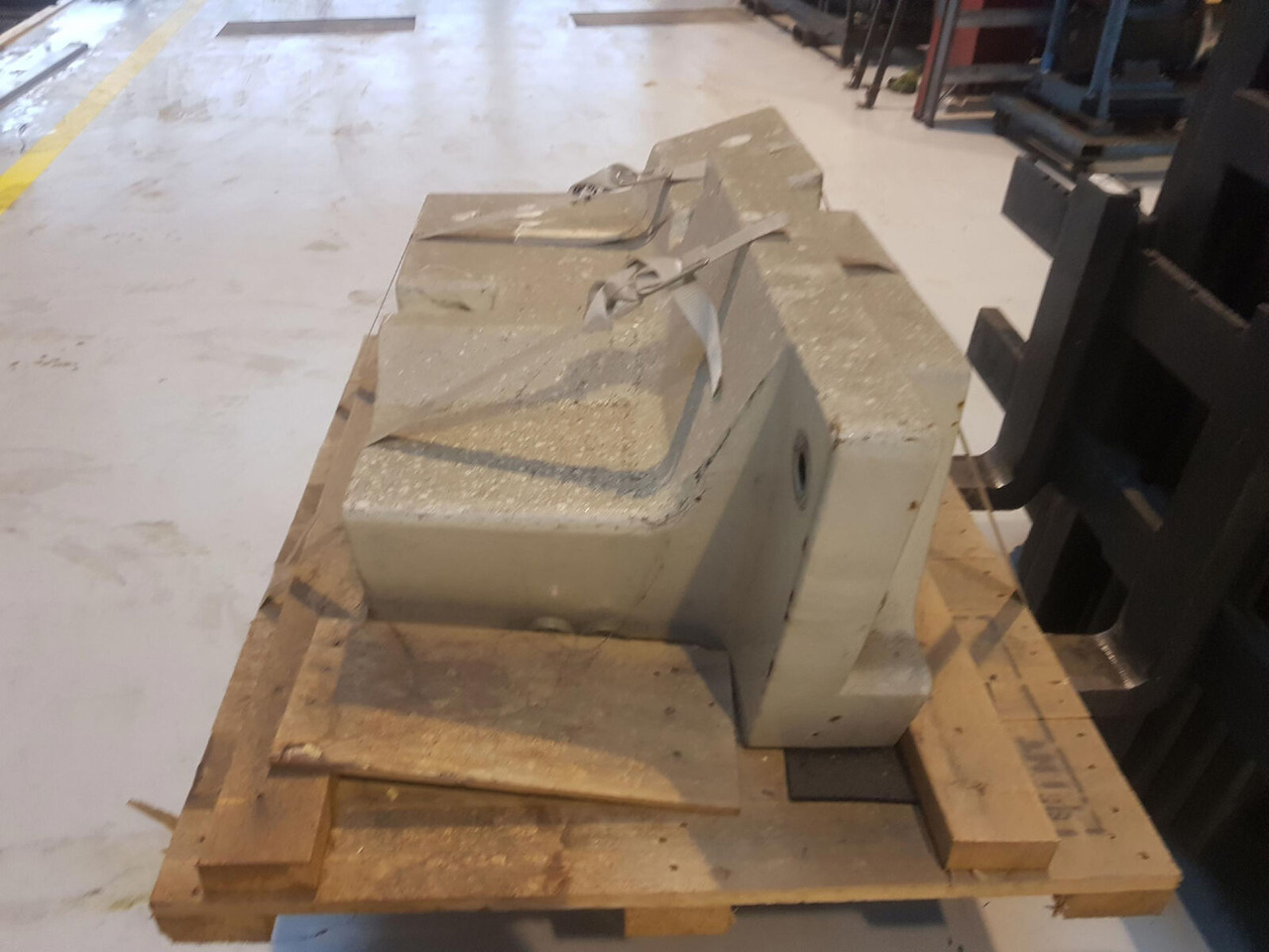 Terex Terex Challenger 4200 counterweight 1,4 ton - ثقل موازن - موبايل كرين: صور 5 Terex Terex Challenger 4200 counterweight 1,4 ton - ثقل موازن - موبايل كرين: صور 5