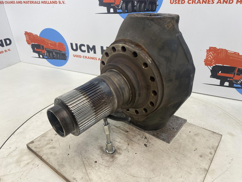 Terex Terex Demag AC 35 Steering knuckle 16 holes axle 1 - مفصل التوجيه - الرافعة: صور 1 Terex Terex Demag AC 35 Steering knuckle 16 holes axle 1 - مفصل التوجيه - الرافعة: صور 1