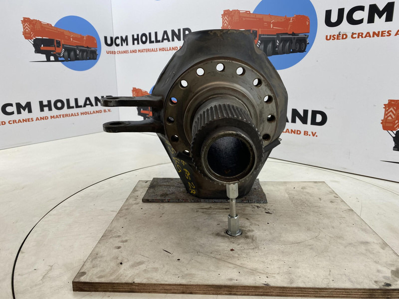 Terex Terex Demag AC 35 Steering knuckle 16 holes axle 2 right - مفصل التوجيه - الرافعة: صور 2 Terex Terex Demag AC 35 Steering knuckle 16 holes axle 2 right - مفصل التوجيه - الرافعة: صور 2