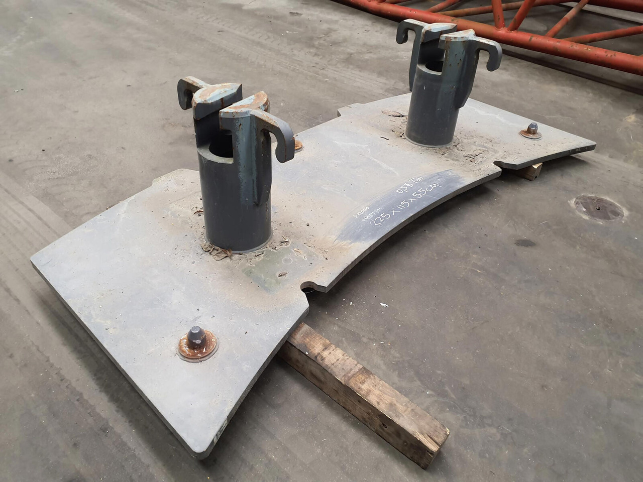 Terex Terex Demag Challenger 4200 counterweight 0.55 Ton - ثقل موازن - موبايل كرين: صور 1 Terex Terex Demag Challenger 4200 counterweight 0.55 Ton - ثقل موازن - موبايل كرين: صور 1