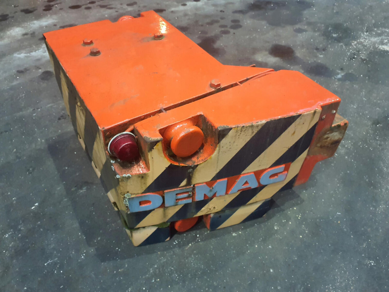 Terex counterweight left 1,2 + 0,3t - ثقل موازن - موبايل كرين: صور 1 Terex counterweight left 1,2 + 0,3t - ثقل موازن - موبايل كرين: صور 1