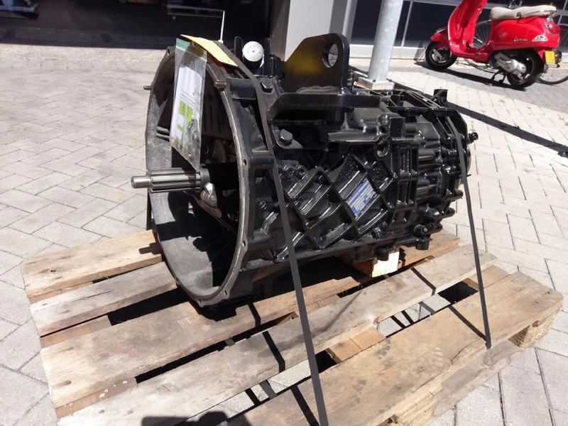 ZF LTM 1055-3.2 gearbox Astronic 12 AS 2302 - علبة التروس - الرافعة: صور 1 ZF LTM 1055-3.2 gearbox Astronic 12 AS 2302 - علبة التروس - الرافعة: صور 1