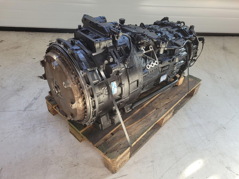 ZF LTM 1250-6.1 gearbox TC tronic 12 AS 3002 TC - علبة التروس - الرافعة: صور 1 ZF LTM 1250-6.1 gearbox TC tronic 12 AS 3002 TC - علبة التروس - الرافعة: صور 1