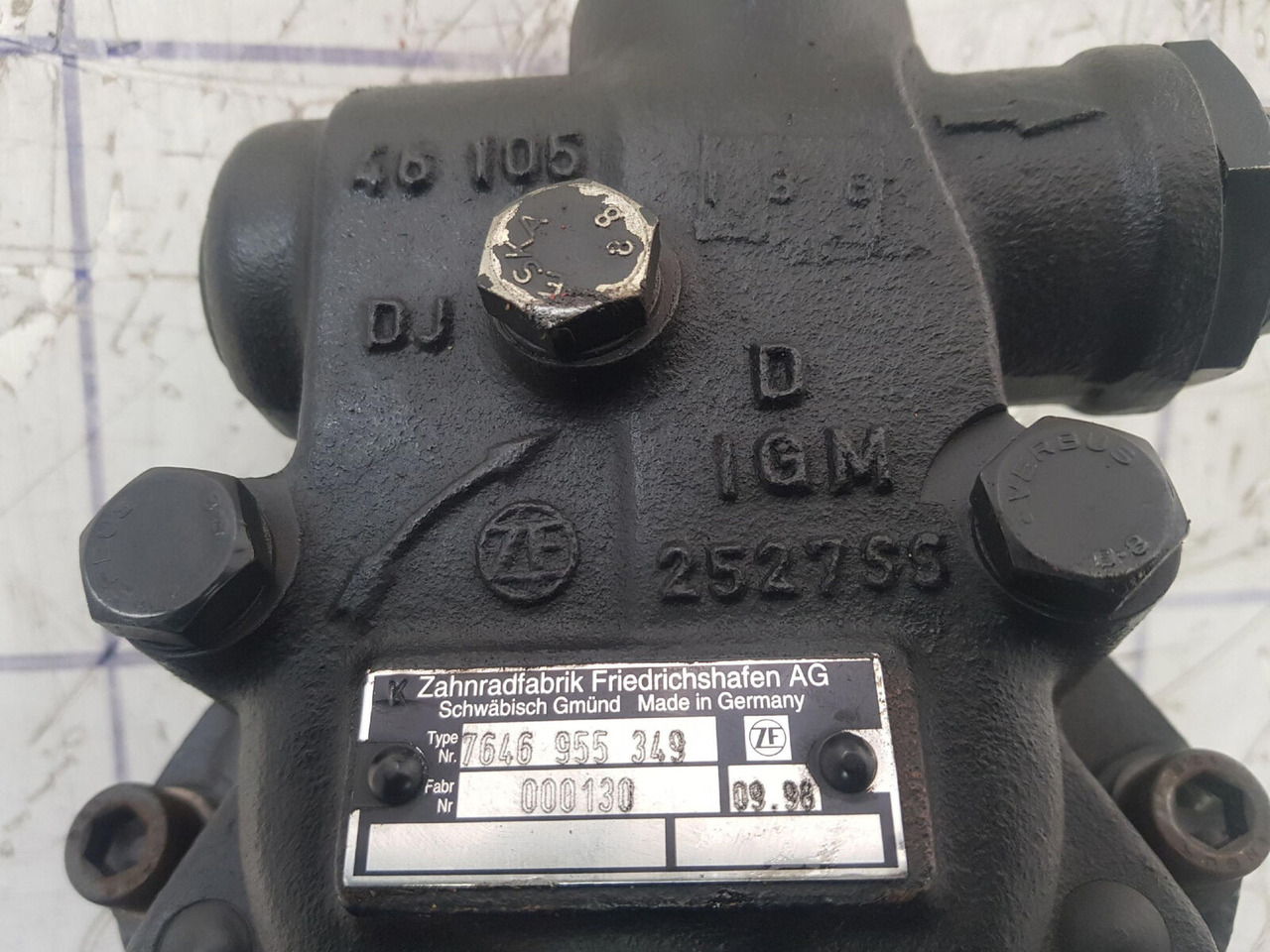 ZF ZF steering pump - مضخة التوجيه - الرافعة: صور 5 ZF ZF steering pump - مضخة التوجيه - الرافعة: صور 5