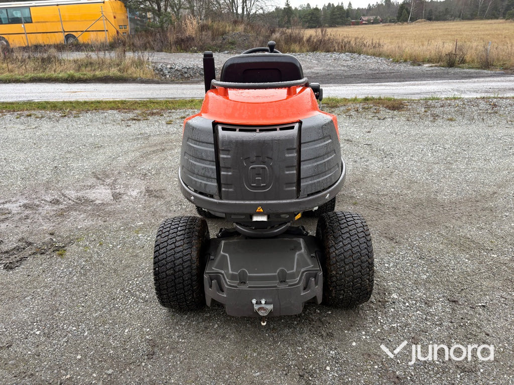 Åkgräsklippare - Husqvarna P 524 - جزازة المروج: صور 4 Åkgräsklippare - Husqvarna P 524 - جزازة المروج: صور 4