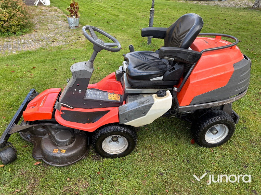 Åkgräsklippare Husqvarna PR 17 - جزازة المروج: صور 2 Åkgräsklippare Husqvarna PR 17 - جزازة المروج: صور 2