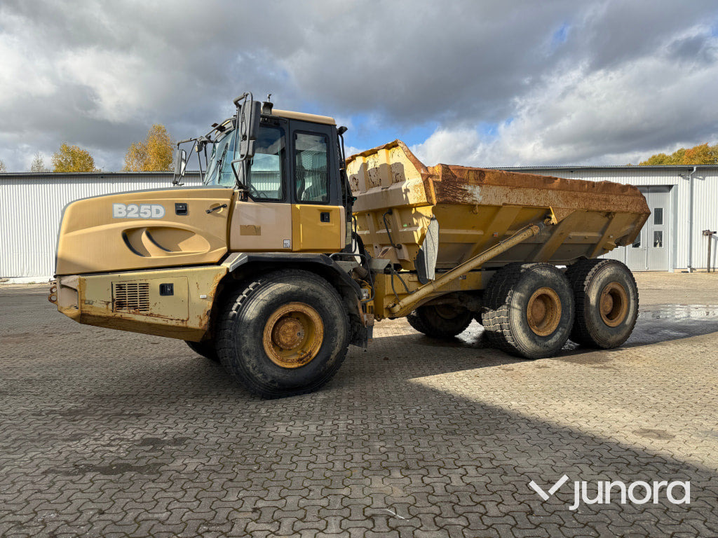 Dumper Bell B25D 6x6 - شاحنة مفصلية: صور 1 Dumper Bell B25D 6x6 - شاحنة مفصلية: صور 1
