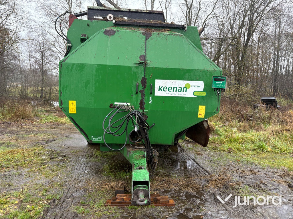 Foderblandare - Keenan, 2004 - آلة خلط وتوزيع الأعلاف: صور 2 Foderblandare - Keenan, 2004 - آلة خلط وتوزيع الأعلاف: صور 2