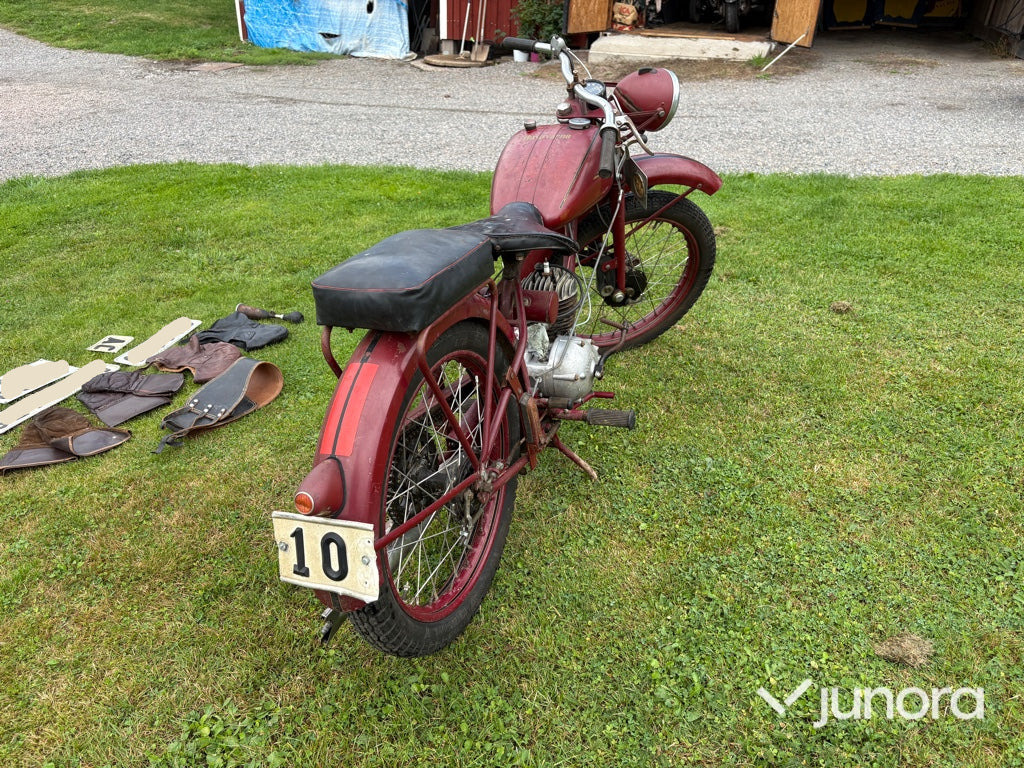 HUSQVARNA modell 228, 120 CC - دراجة بخارية: صور 3 HUSQVARNA modell 228, 120 CC - دراجة بخارية: صور 3