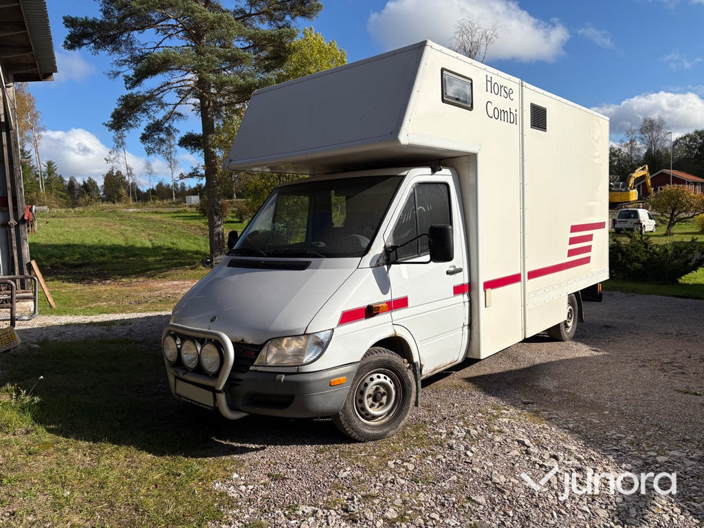 Hästtransport - Mercedes-Benz, 316 CDI - شاحنة نقل خيل: صور 1 Hästtransport - Mercedes-Benz, 316 CDI - شاحنة نقل خيل: صور 1