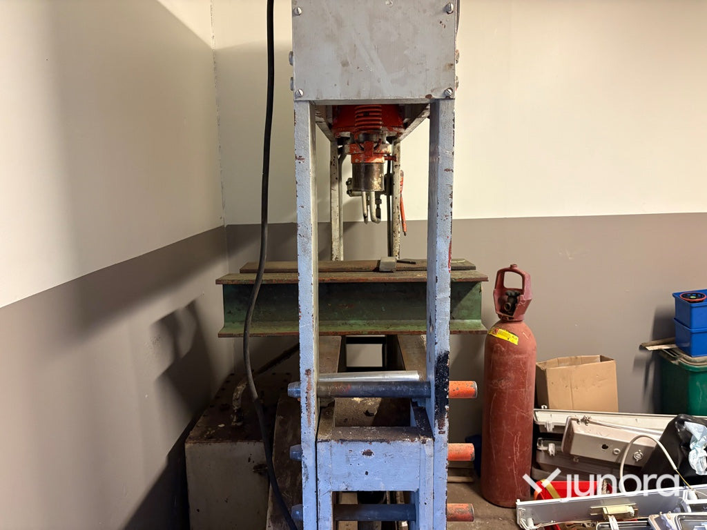 Hydraulpress - Hiab H100E, 100 ton - مكبس ثني: صور 5 Hydraulpress - Hiab H100E, 100 ton - مكبس ثني: صور 5