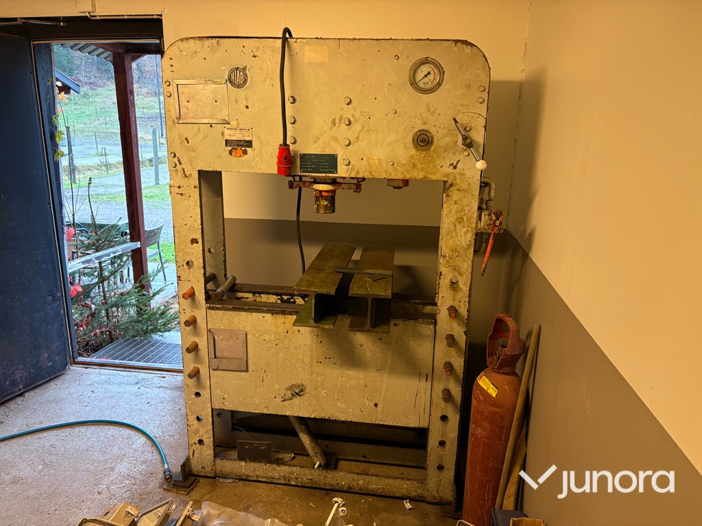 Hydraulpress - Hiab H100E, 100 ton - مكبس ثني: صور 1 Hydraulpress - Hiab H100E, 100 ton - مكبس ثني: صور 1