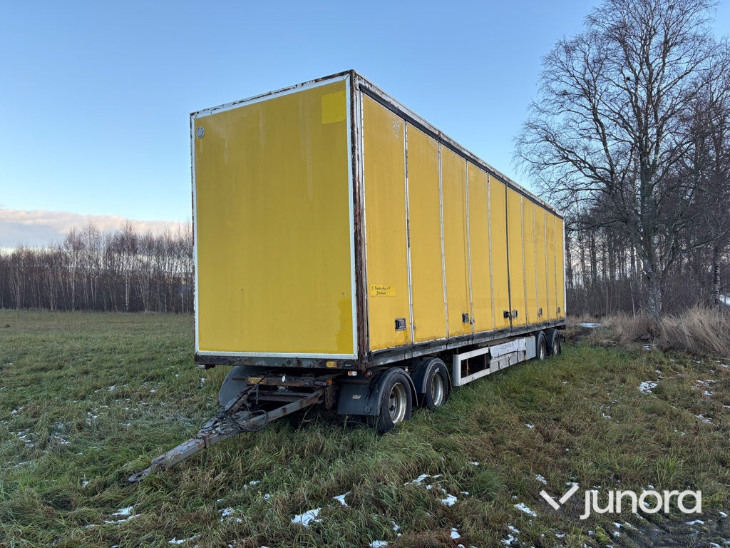 Lastbilssläp - BRIAB SBLB4S—36-124 - بصندوق مغلق مقطورة: صور 1 Lastbilssläp - BRIAB SBLB4S—36-124 - بصندوق مغلق مقطورة: صور 1