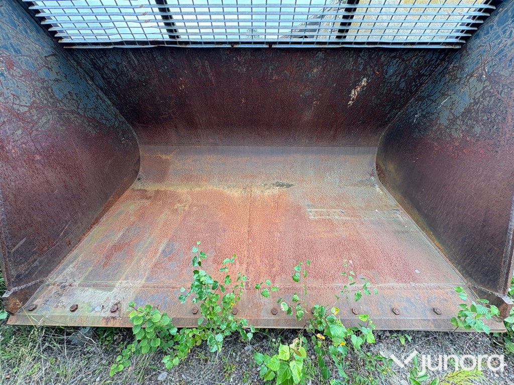 بكت شيول Skopa - Volvo BM: صور 11 بكت شيول Skopa - Volvo BM: صور 11