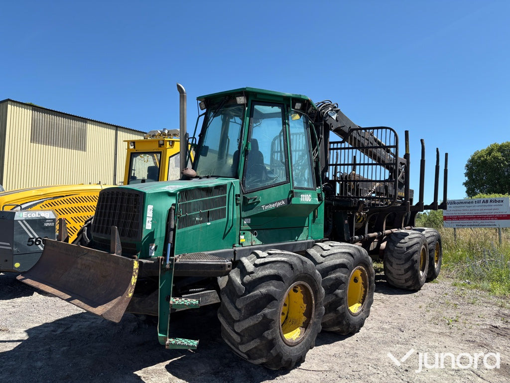 Skotare Timberjack 1110C - شاحنات نقل الأخشاب في الغابات: صور 1 Skotare Timberjack 1110C - شاحنات نقل الأخشاب في الغابات: صور 1