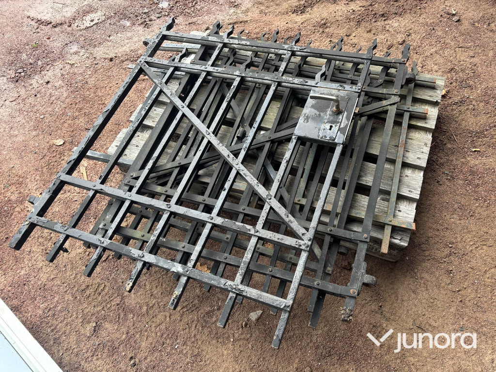 Smidestaket - med grindar - الأدوات والمعدات: صور 1 Smidestaket - med grindar - الأدوات والمعدات: صور 1