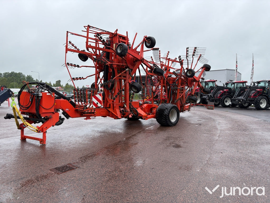 Strängläggare Kuhn GA15031 - لمّامَة القش: صور 1 Strängläggare Kuhn GA15031 - لمّامَة القش: صور 1