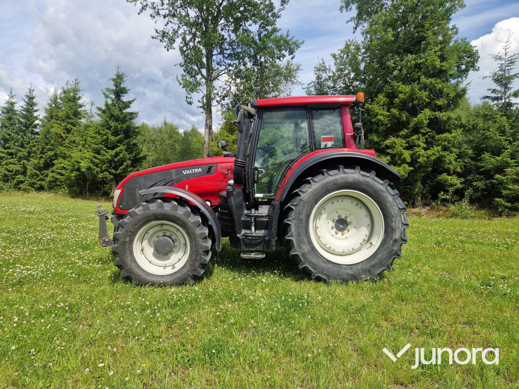 Valtra T203 Direct - جرار: صور 4 Valtra T203 Direct - جرار: صور 4