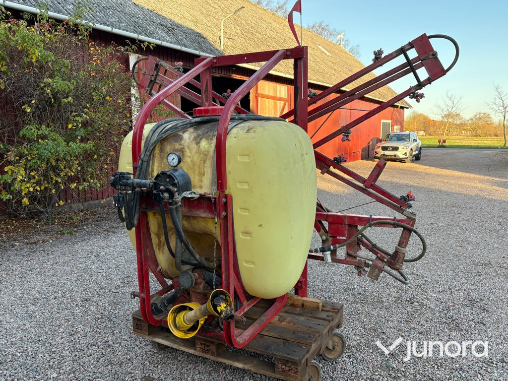 Växtskyddsspruta – Hardi, NK 600 - آلة الرش المعلقة: صور 3 Växtskyddsspruta – Hardi, NK 600 - آلة الرش المعلقة: صور 3