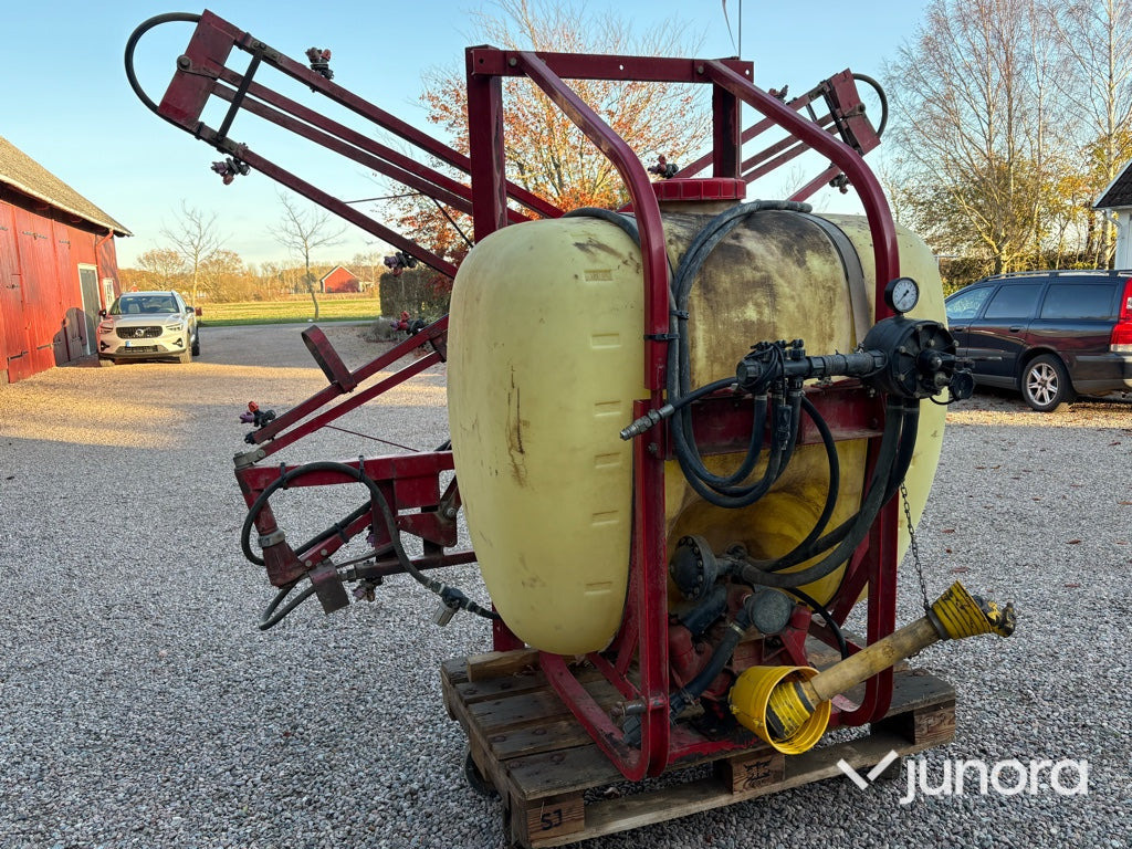 Växtskyddsspruta – Hardi, NK 600 - آلة الرش المعلقة: صور 1 Växtskyddsspruta – Hardi, NK 600 - آلة الرش المعلقة: صور 1