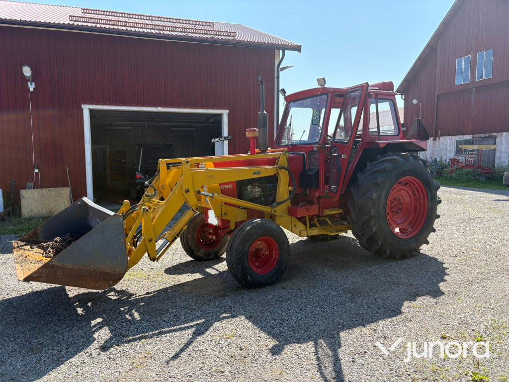 Volvo BM 650 - جرار: صور 1 Volvo BM 650 - جرار: صور 1