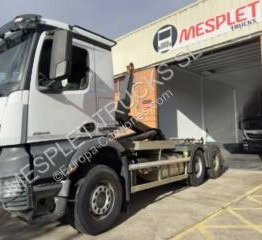 Mercedes Arocs 2845 - شاحنة ذات الخطاف: صور 1 Mercedes Arocs 2845 - شاحنة ذات الخطاف: صور 1