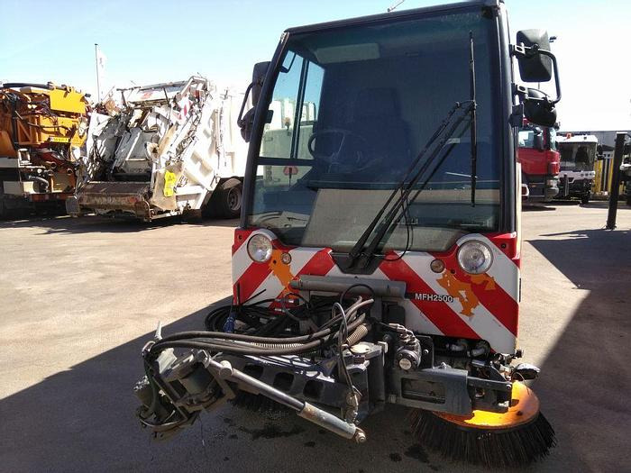 سياره كنس شوارع Aebi MFH2500: صور 7