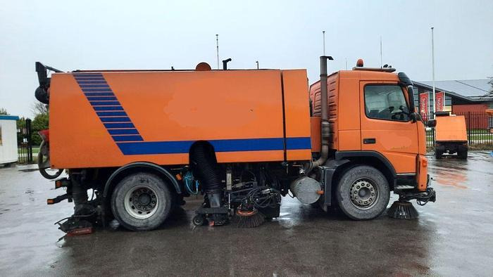 سياره كنس شوارع VOLVO M9 4x2R + Johnston Beam VX800 Road Cleaner: صور 6 سياره كنس شوارع VOLVO M9 4x2R + Johnston Beam VX800 Road Cleaner: صور 6
