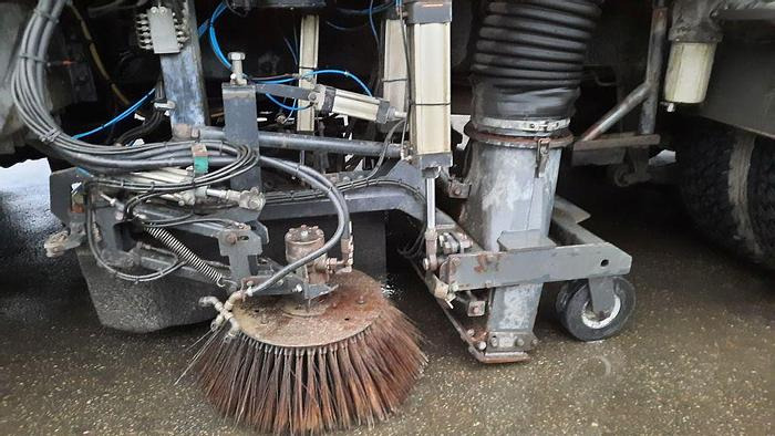 سياره كنس شوارع VOLVO M9 4x2R + Johnston Beam VX800 Road Cleaner: صور 10 سياره كنس شوارع VOLVO M9 4x2R + Johnston Beam VX800 Road Cleaner: صور 10