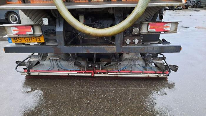 سياره كنس شوارع VOLVO M9 4x2R + Johnston Beam VX800 Road Cleaner: صور 12 سياره كنس شوارع VOLVO M9 4x2R + Johnston Beam VX800 Road Cleaner: صور 12