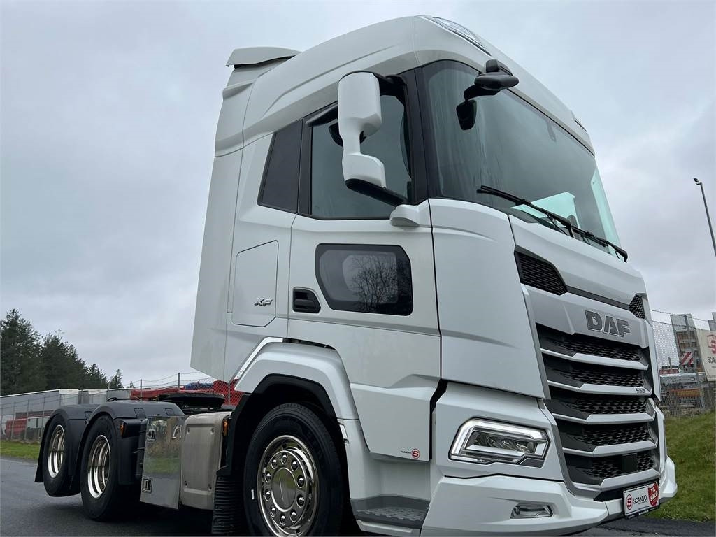 DAF XF530 FTS 6x2 - شاحنة جرار: صور 3 DAF XF530 FTS 6x2 - شاحنة جرار: صور 3