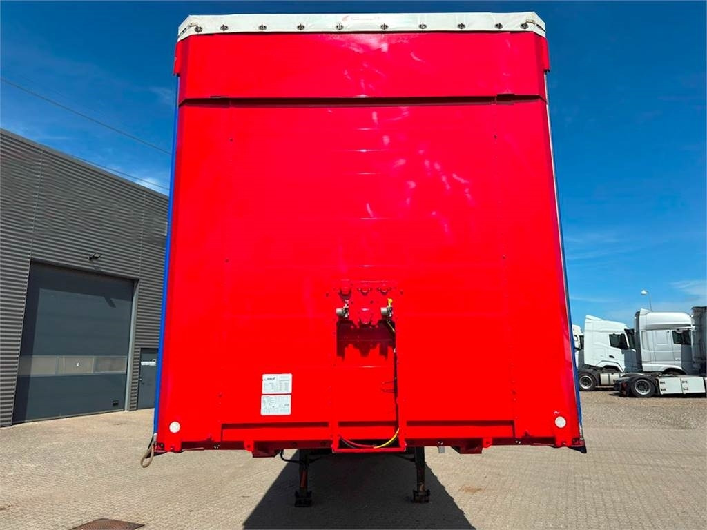 Hangler 3-aks gardintrailer hævetag + skydetag - الخيمة نصف مقطورة: صور 2 Hangler 3-aks gardintrailer hævetag + skydetag - الخيمة نصف مقطورة: صور 2