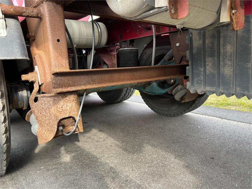 نصف مقطورة صهريج Interconsult 64m3 STRT1-64CA med tip: صور 17