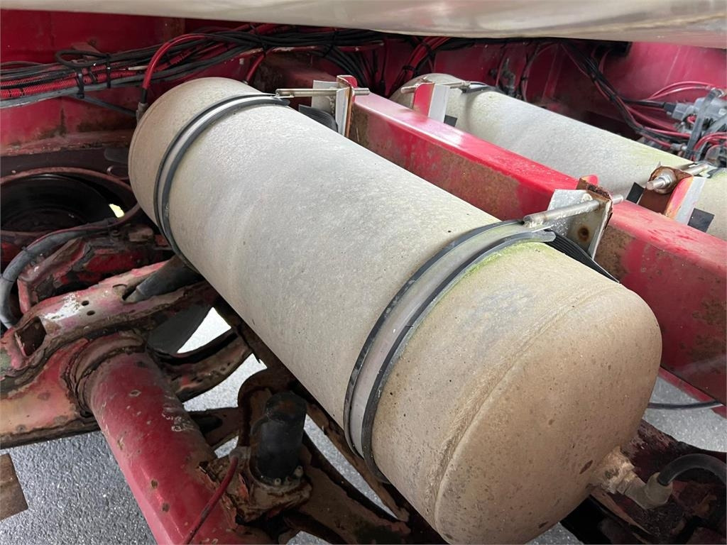 نصف مقطورة صهريج Interconsult 64m3 STRT1-64CA med tip: صور 23