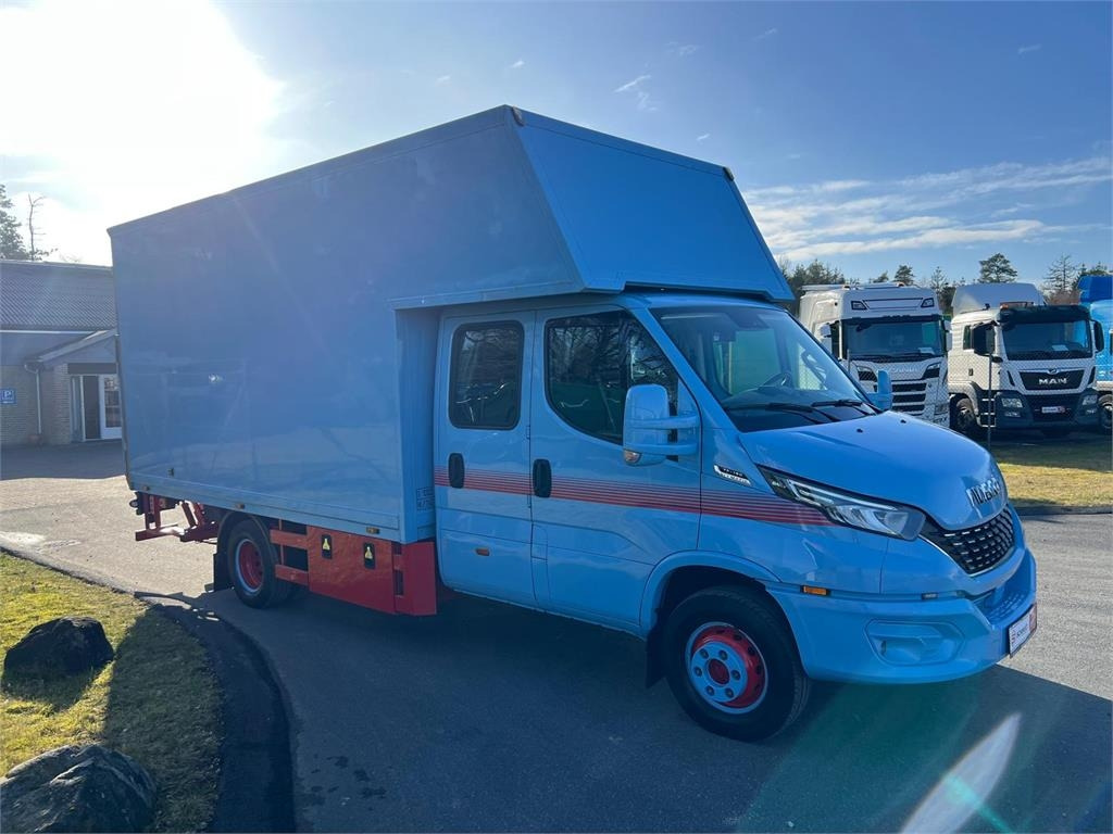 Iveco Daily 70C18 - dobbelt cab - بصندوق مغلق شاحنة: صور 2 Iveco Daily 70C18 - dobbelt cab - بصندوق مغلق شاحنة: صور 2