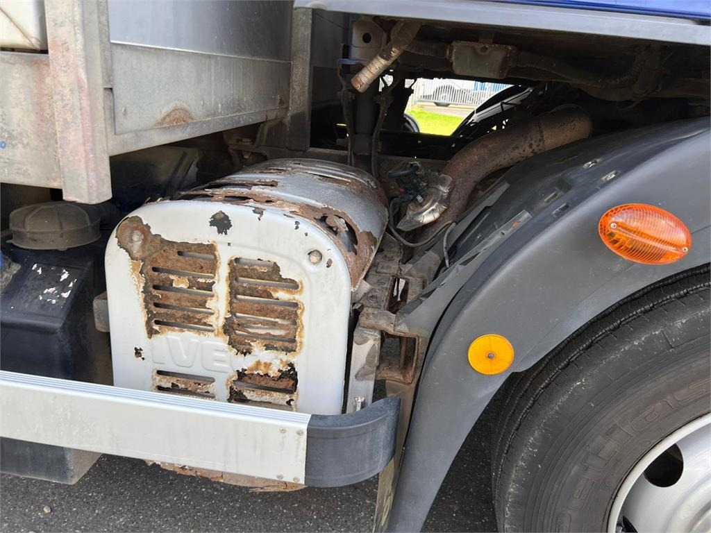 شاحنة نقل سيارات شاحنة Iveco Euro Cargo 120 E22: صور 19