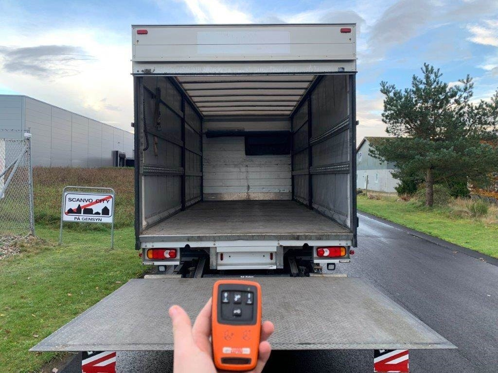 شاحنة ستارة Iveco Eurocargo 8E21P 4x2: صور 12
