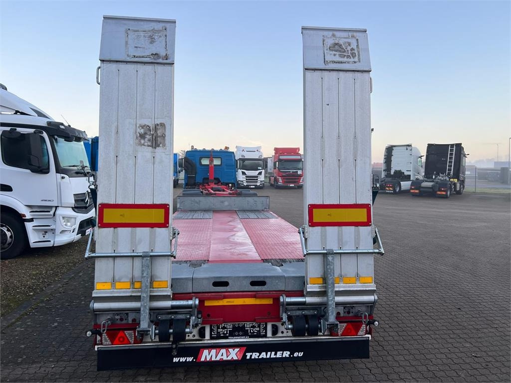 MAX Trailer MAX 300 - 7000 mm + ramper - شاحنة نقل سيارات مقطورة: صور 5 MAX Trailer MAX 300 - 7000 mm + ramper - شاحنة نقل سيارات مقطورة: صور 5
